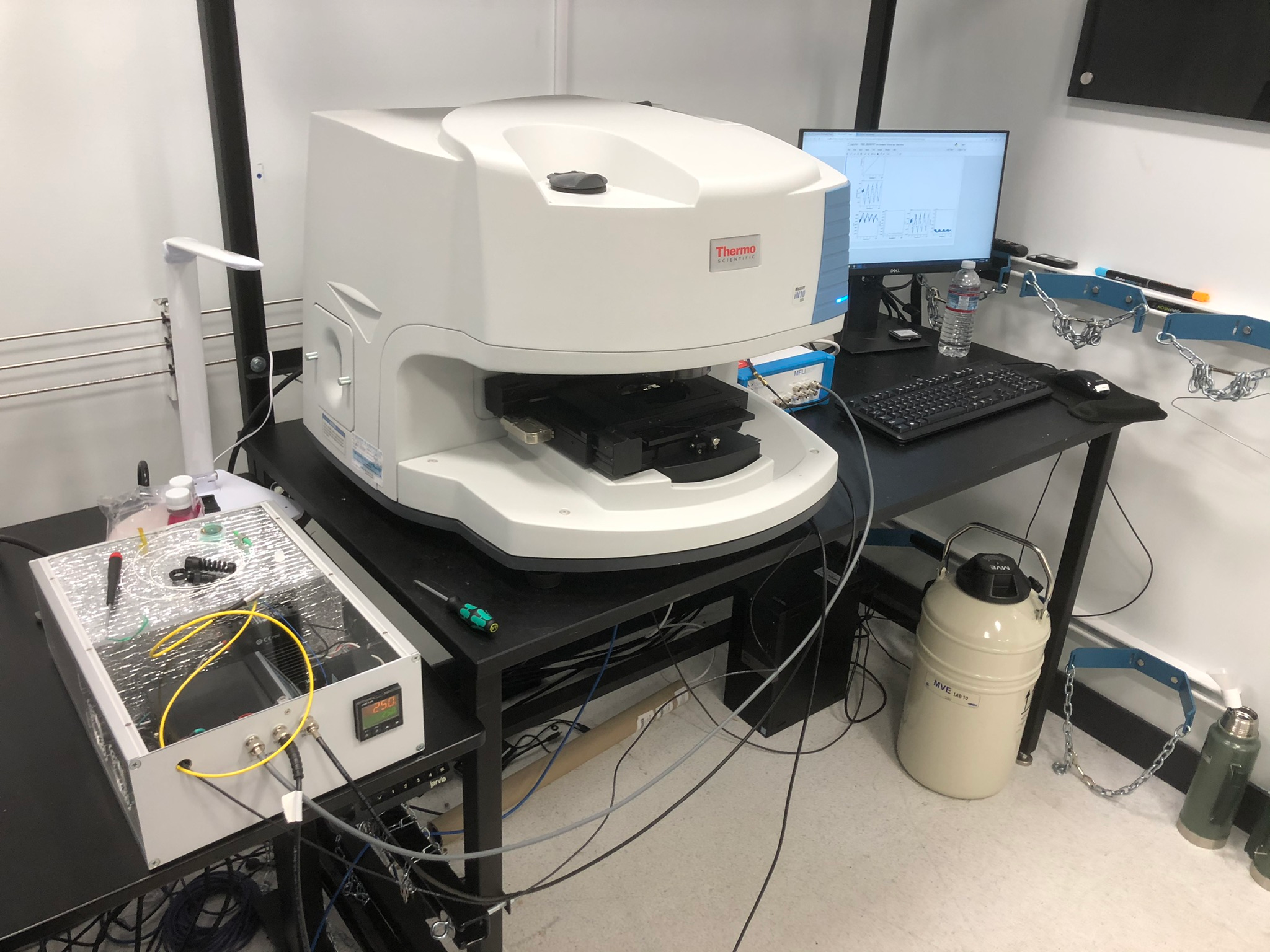 Thermo Scientific Nicolet iN10 infrared microscope.